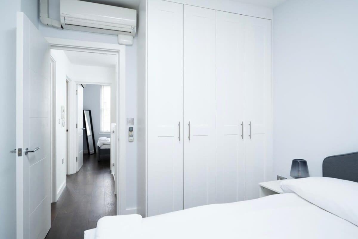 Stylish 3br Flat In The Heart Of Soho Apartment