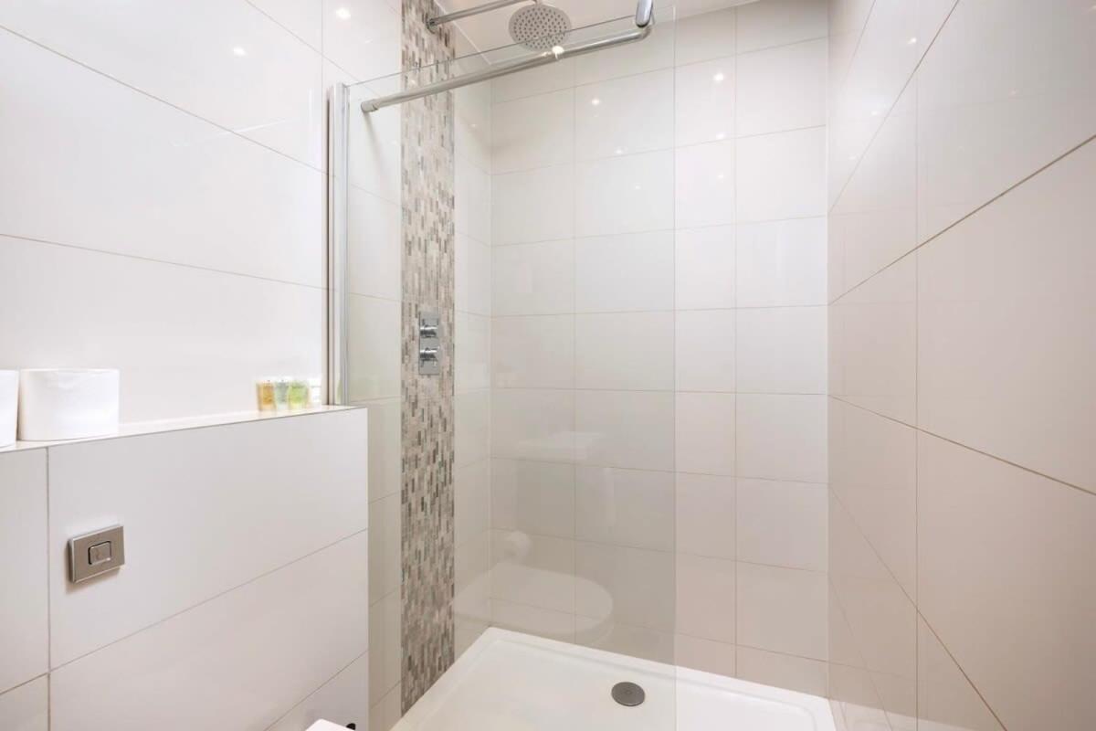 Stylish 3br Flat In The Heart Of Soho