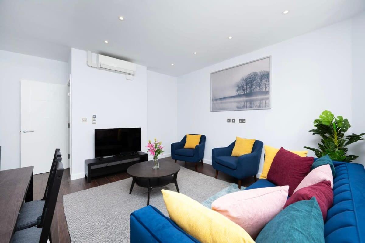 Stylish 3br Flat In The Heart Of Soho