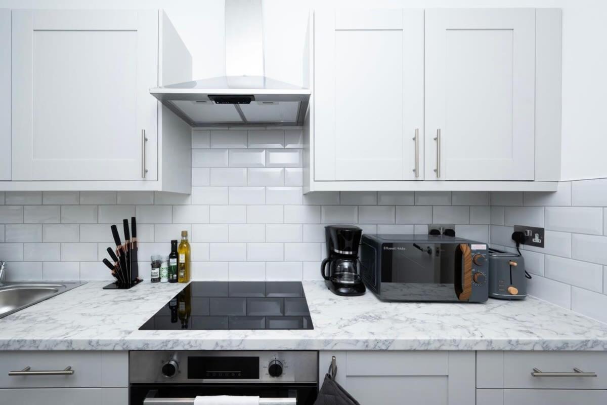 Stylish 3br Flat In The Heart Of Soho London